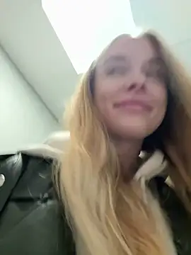 Snapshot of enjoy_my_beauty chatting on October 2025 07:08:02 AM enjoy my beauty online show from October 2025 07:08:02 AM