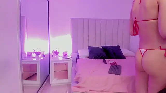 Laura Dicardy online show from March 2025 03:56:01 PM