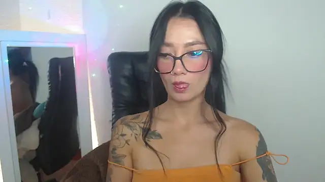 mariiana-diaz online show from June 2026 03:22:02 PM