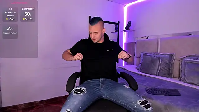 Snapshot of Damon_Bakert chatting on February 2025 06:38:01 PM Damon Bakert online show from February 2025 06:38:01 PM