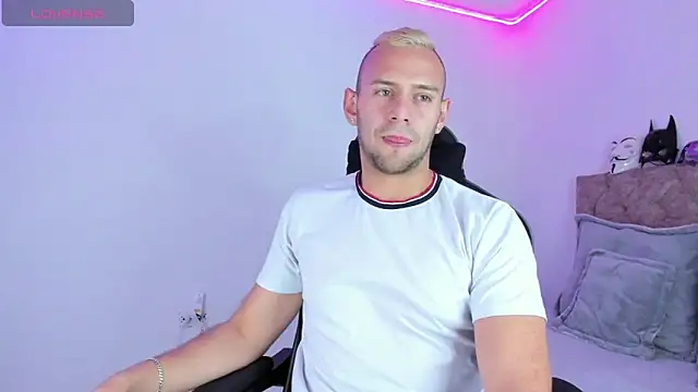 Snapshot of Damon_Bakert chatting on October 2025 03:27:01 PM Damon Bakert online show from October 2025 03:27:01 PM