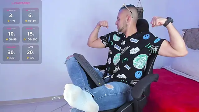 Snapshot of Damon_Bakert chatting on November 2025 05:01:02 PM Damon Bakert online show from November 2025 05:01:02 PM