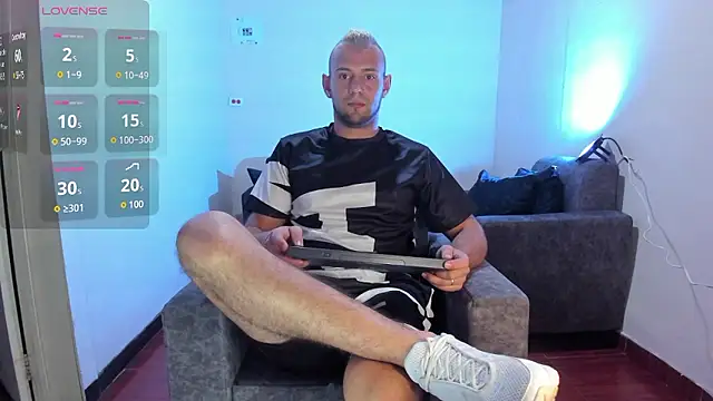 Snapshot of Damon_Bakert chatting on January 2026 10:25:02 PM Damon Bakert online show from January 2026 10:25:02 PM