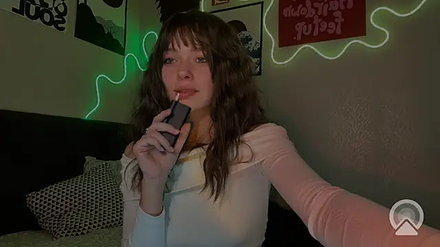 Snapshot of Emilia0_0_7 chatting on February 2026 09:34:01 PM Emilia0 0 7 online show from February 2026 09:34:01 PM