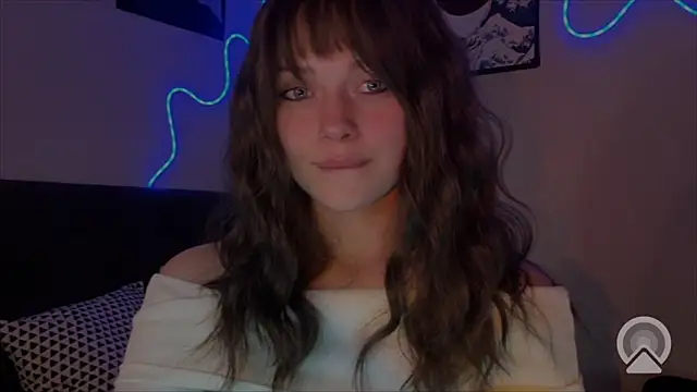 Snapshot of Emilia0_0_7 chatting on February 2026 09:03:02 PM Emilia0 0 7 online show from February 2026 09:03:02 PM