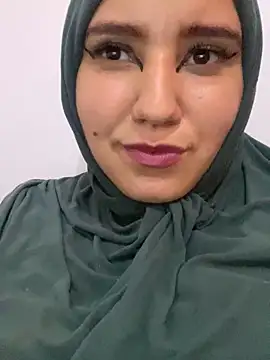 Snapshot of hannahayat chatting on December 2024 07:51:01 PM hannahayat online show from December 2024 07:51:01 PM