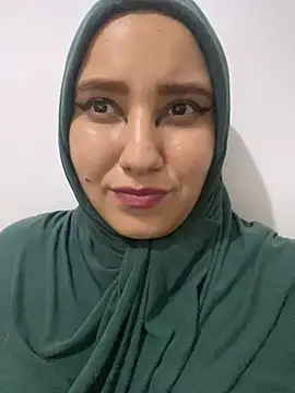 Snapshot of hannahayat chatting on January 2025 03:32:02 AM hannahayat online show from January 2025 03:32:02 AM