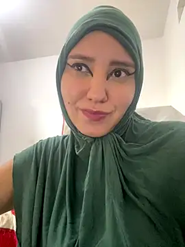 Snapshot of hannahayat chatting on September 2025 01:02:01 PM hannahayat online show from September 2025 01:02:01 PM