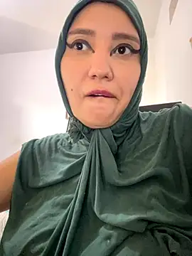 Snapshot of hannahayat chatting on September 2025 02:22:02 PM hannahayat online show from September 2025 02:22:02 PM