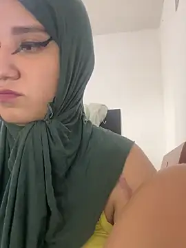 Snapshot of hannahayat chatting on February 2026 03:52:02 PM hannahayat online show from February 2026 03:52:02 PM