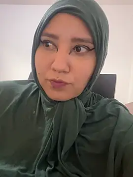 Snapshot of hannahayat chatting on February 2026 03:32:01 PM hannahayat online show from February 2026 03:32:01 PM