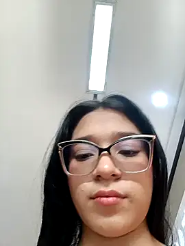 -VICKKY online show from February 2025 09:16:02 PM