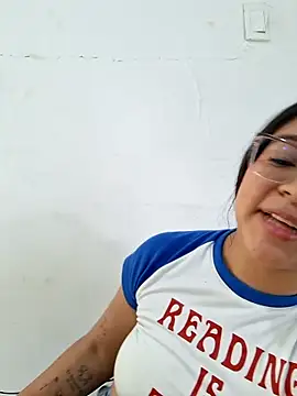 -VICKKY online show from April 2026 02:22:02 PM