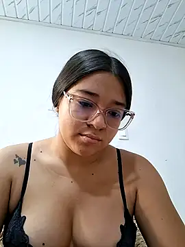 -VICKKY online show from June 2026 02:44:02 PM