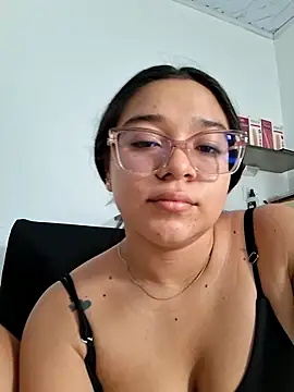 -VICKKY online show from June 2026 07:25:01 PM