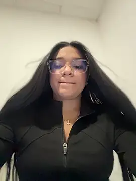 -VICKKY online show from June 2026 01:27:01 AM