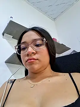 -VICKKY online show from June 2026 02:30:02 PM