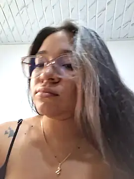 -VICKKY online show from June 2026 01:47:01 PM