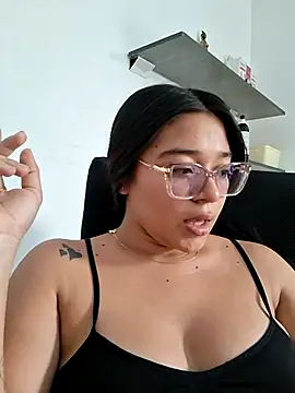 -VICKKY online show from June 2026 07:13:01 PM