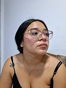 -VICKKY online show from July 2026 02:30:02 PM