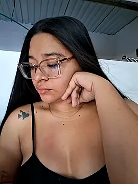-VICKKY online show from July 2026 02:36:01 PM