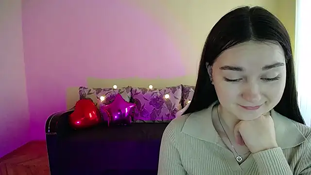 Pretty shy online show from February 2025 12:24:01 PM