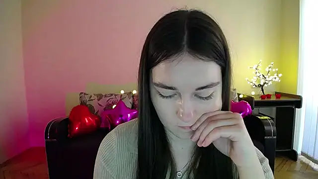 Pretty shy online show from March 2025 12:48:02 PM