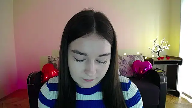 Pretty shy online show from March 2025 09:13:01 AM