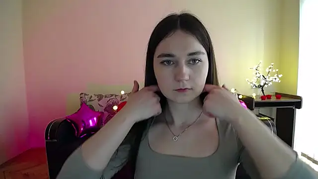 Pretty shy online show from March 2025 09:02:02 AM