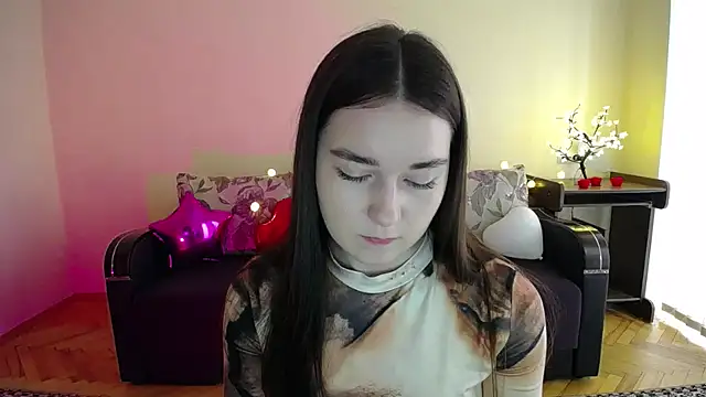 Pretty shy online show from March 2025 09:46:01 AM