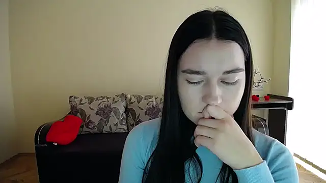 Pretty shy online show from November 2025 09:18:02 AM