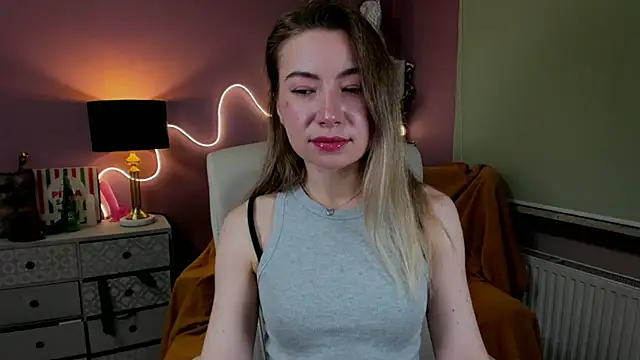 Mia Tasty online show from December 2025 07:36:01 AM