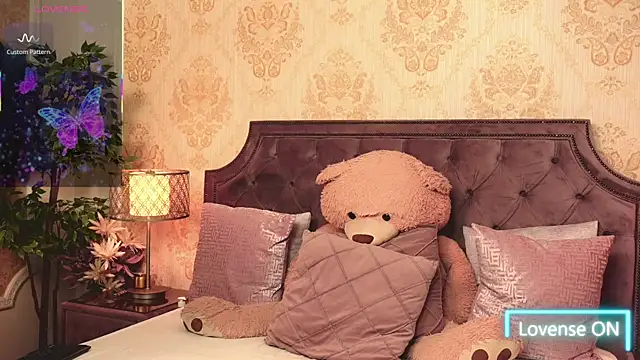 JaneDevine online show from October 2025 05:10:02 AM