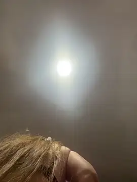 Snapshot of Emiily_lee chatting on February 2026 09:03:02 AM Emiily lee online show from February 2026 09:03:02 AM