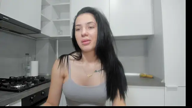 Emmapmg online show from January 2026 12:10:01 PM