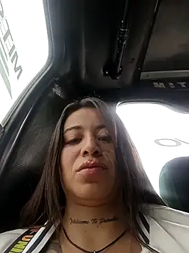 Snapshot of Alona_Evans chatting on February 2025 01:00:02 PM Alona Evans online show from February 2025 01:00:02 PM