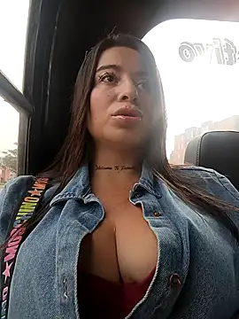 Snapshot of Alona_Evans chatting on February 2025 01:17:02 PM Alona Evans online show from February 2025 01:17:02 PM