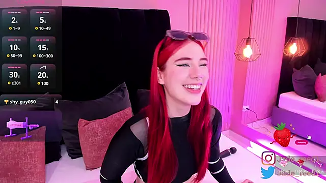 Snapshot of jade_reeed chatting on January 2025 01:03:01 PM jade reeed online show from January 2025 01:03:01 PM