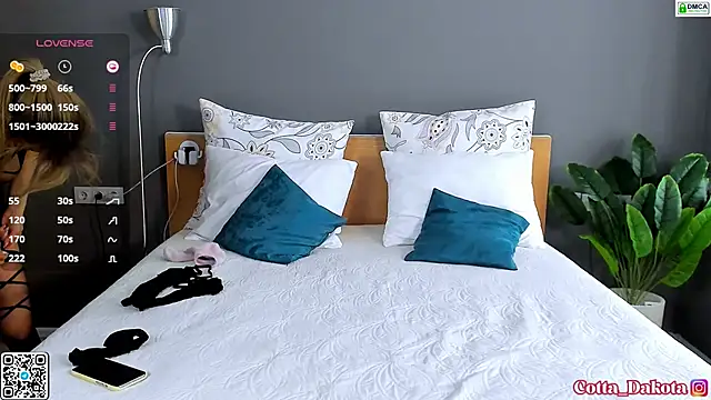 Snapshot of PannaDakota chatting on March 2025 06:09:01 AM PannaDakota online show from March 2025 06:09:01 AM