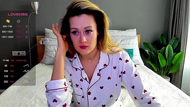 Snapshot of PannaDakota chatting on March 2025 06:03:02 AM PannaDakota online show from March 2025 06:03:02 AM