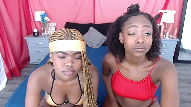 Snapshot of AdelynYasmin chatting on January 2025 12:24:01 PM AdelynYasmin online show from January 2025 12:24:01 PM