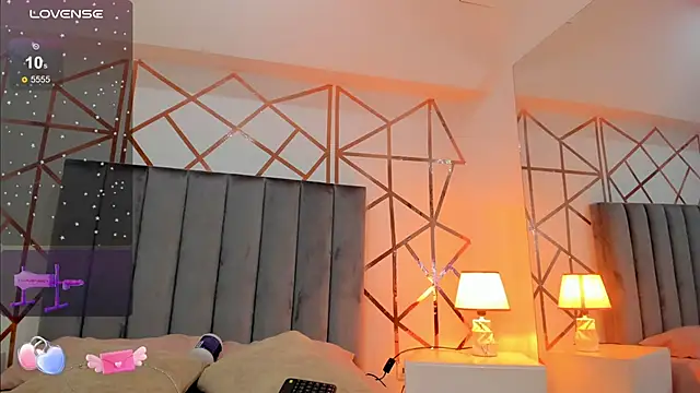 Megan Thompsonn online show from March 2025 06:45:02 PM