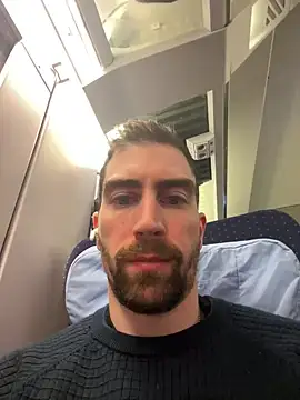 Snapshot of Rac-Coon chatting on December 2024 05:37:01 PM Rac-Coon online show from December 2024 05:37:01 PM