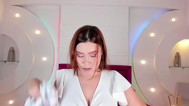 LiaTink online show from February 2025 05:06:01 PM