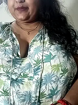 Snapshot of smile_pretty chatting on January 2025 06:20:02 PM smile pretty online show from January 2025 06:20:02 PM