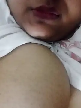 Snapshot of smile_pretty chatting on January 2025 08:22:01 PM smile pretty online show from January 2025 08:22:01 PM