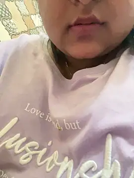 Snapshot of smile_pretty chatting on February 2025 05:45:02 AM smile pretty online show from February 2025 05:45:02 AM