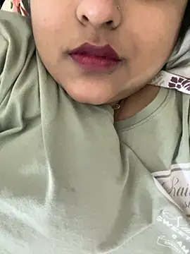 Snapshot of smile_pretty chatting on November 2025 06:52:02 PM smile pretty online show from November 2025 06:52:02 PM