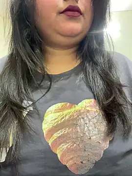 Snapshot of smile_pretty chatting on January 2026 05:06:01 PM smile pretty online show from January 2026 05:06:01 PM