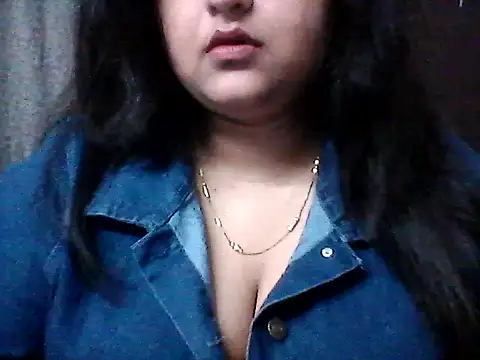 smile pretty online show from April 2026 06:13:02 PM